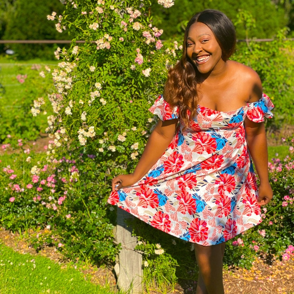 FLIRTY STRAPLESS FLORAL DRESS!!! - Picture 4 of 8